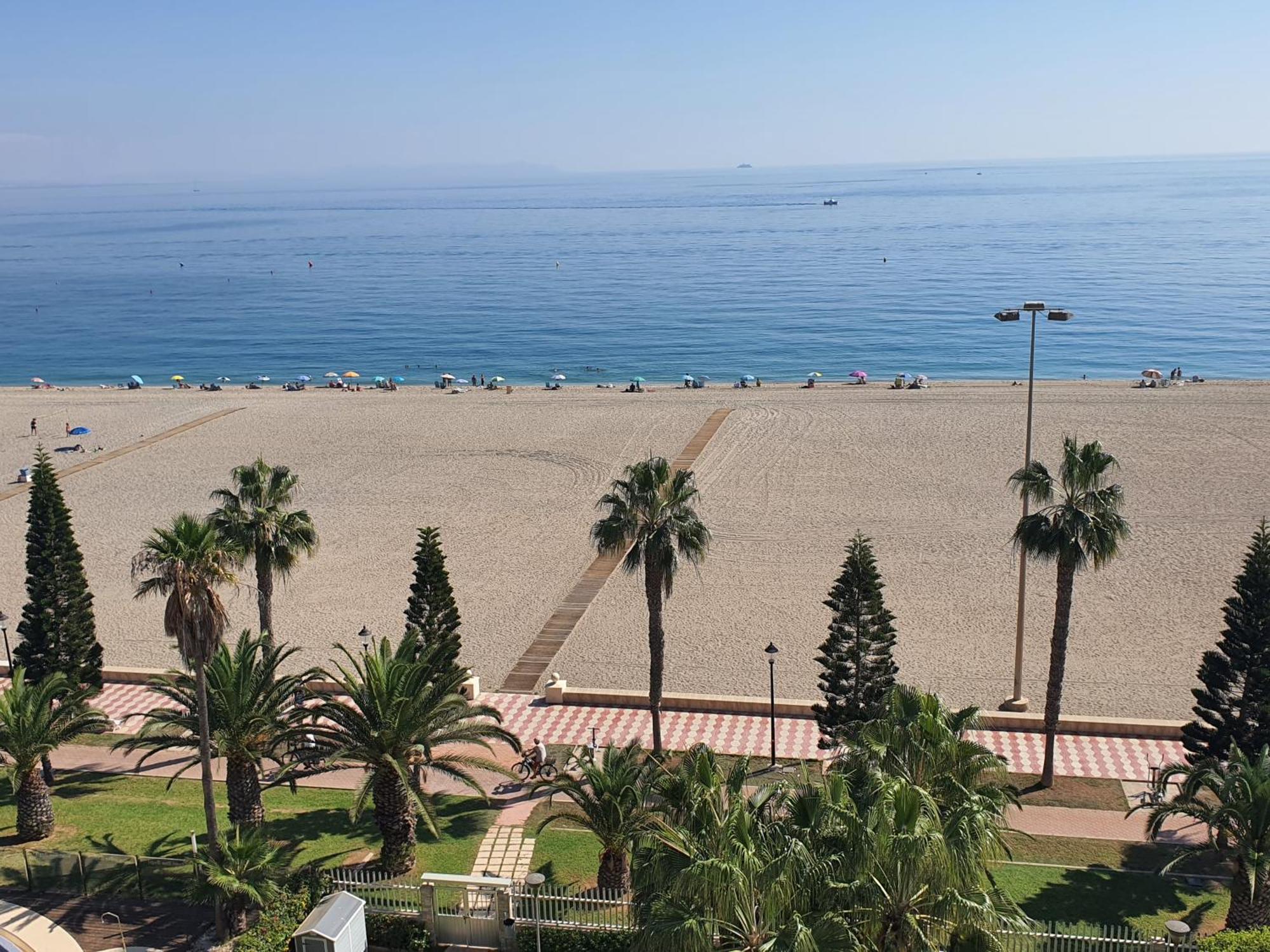 Primera Linea Playa Roquetas de Mar Bagian luar foto