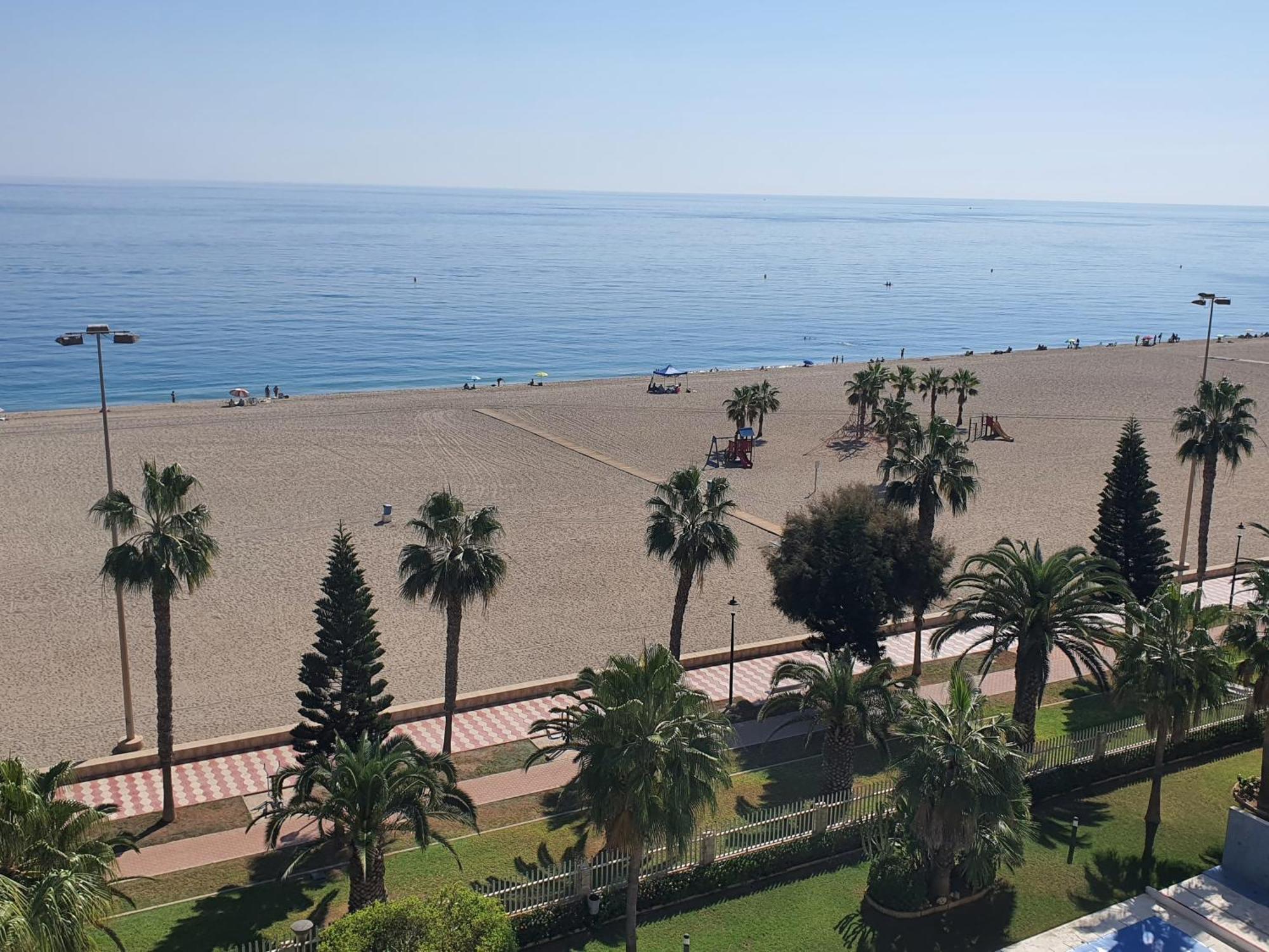 Primera Linea Playa Roquetas de Mar Bagian luar foto